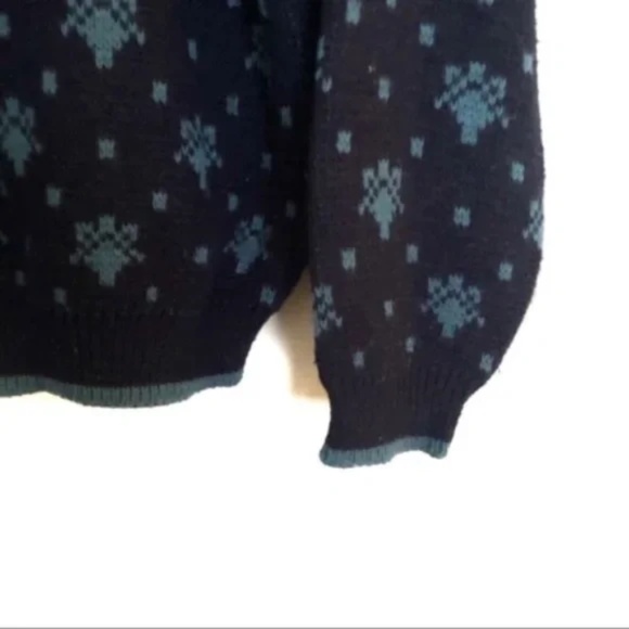 Vintage Oversized Navy Patterned Pullover - Picture 6 of 7